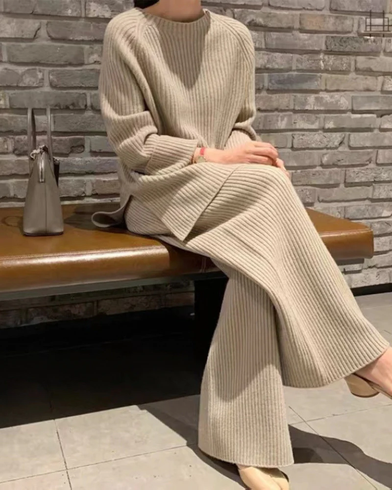 2-piece Premium Loungewear - Image 3